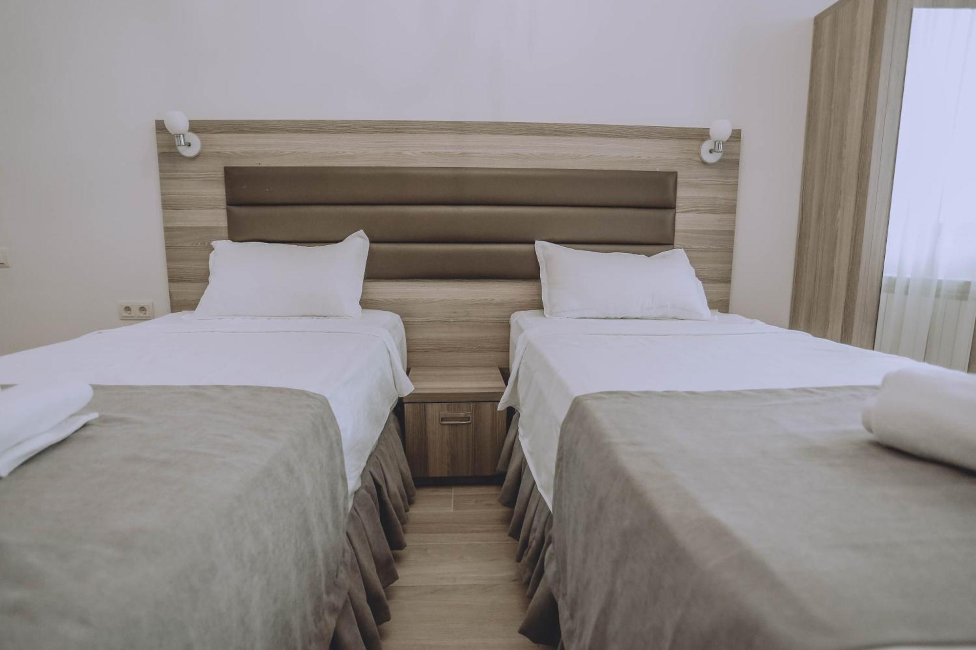 Royal Medis Hotel Батуми Экстерьер фото