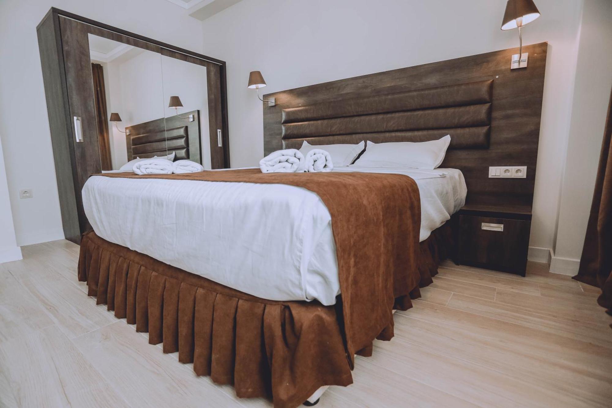 Royal Medis Hotel Батуми Экстерьер фото