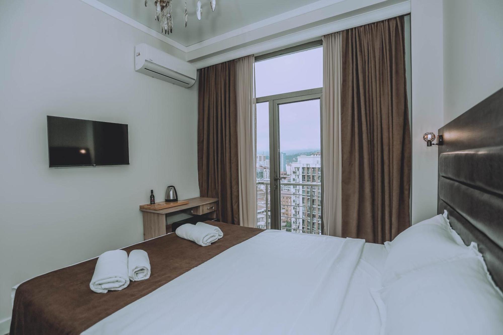 Royal Medis Hotel Батуми Экстерьер фото