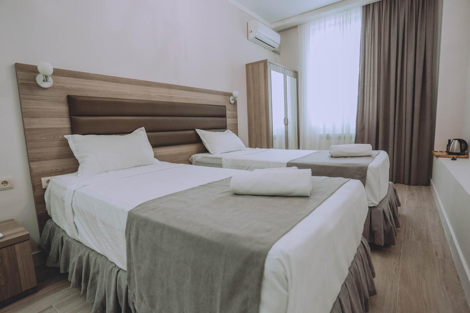Royal Medis Hotel Батуми Экстерьер фото
