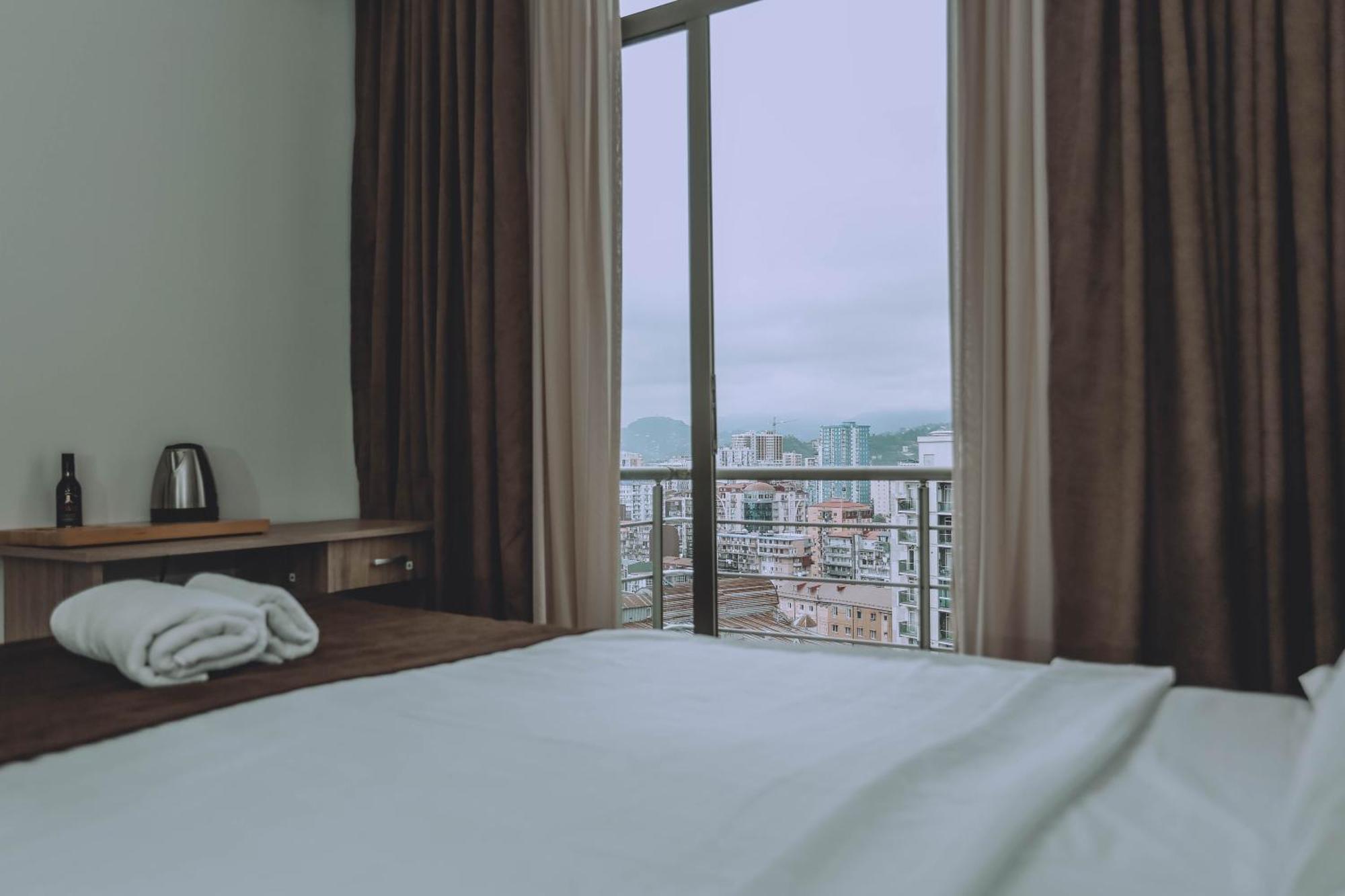 Royal Medis Hotel Батуми Экстерьер фото