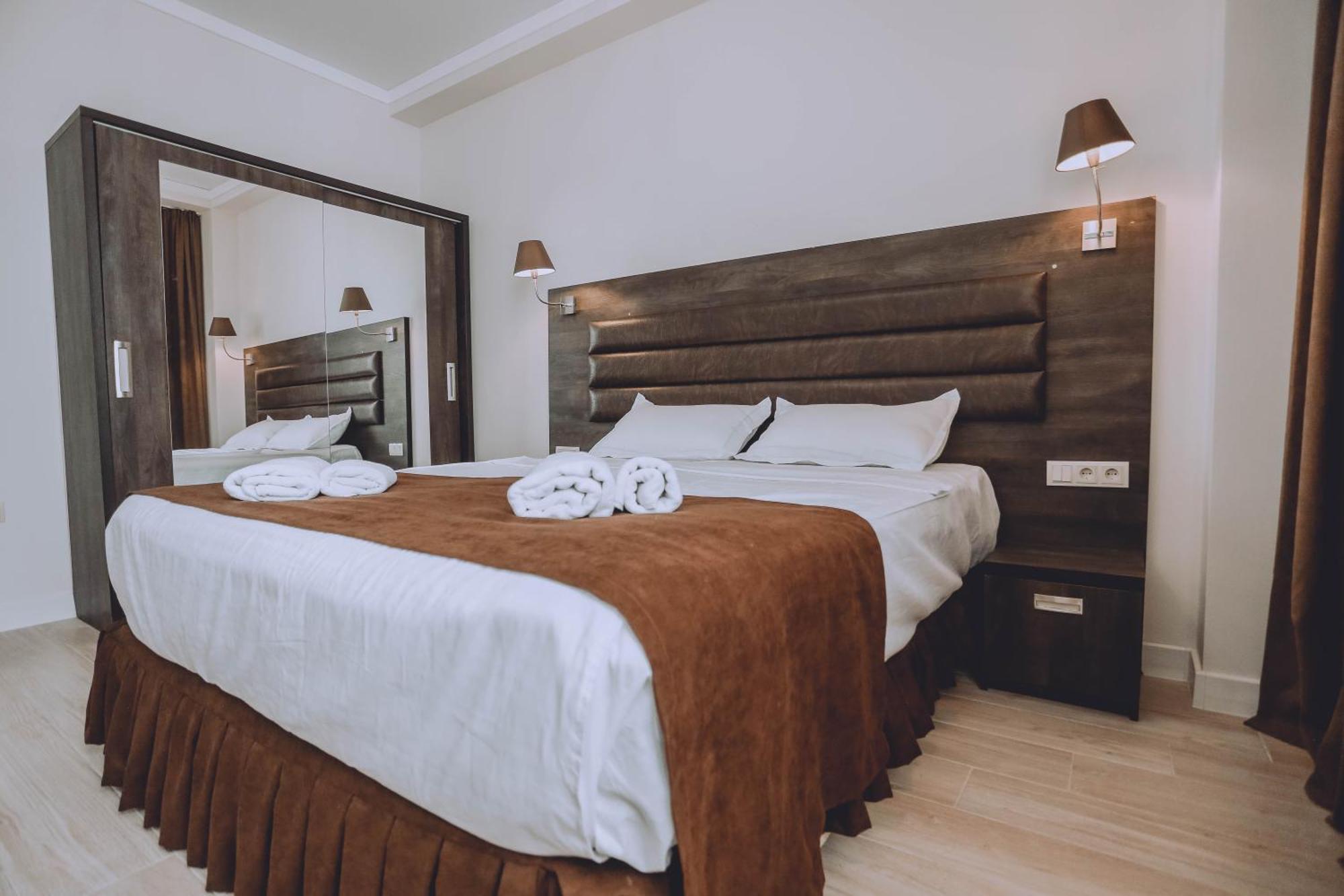 Royal Medis Hotel Батуми Экстерьер фото